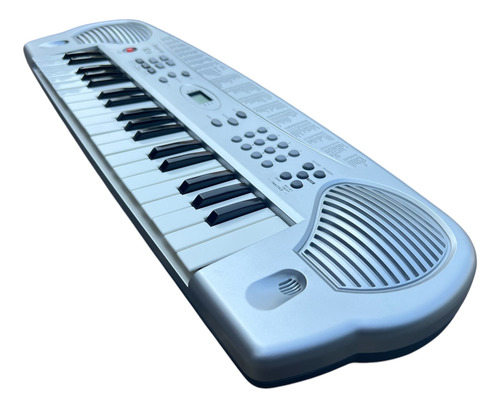 Teclado Musical Ringway K15 37 Teclas Chicas 10 Canciones Plateado