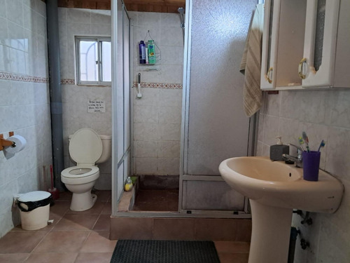 Cómoda Casa En Pichilemu, Sector Infiernillo