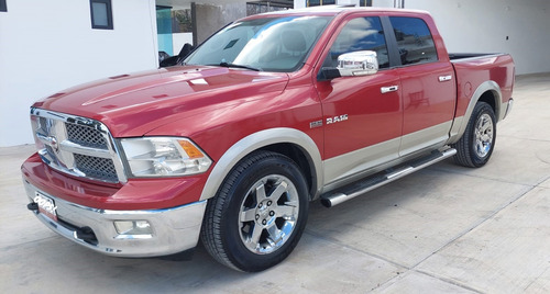 Dodge Ram 2500 5.7 Pickup Crew Cab Laramie 4x4 Mt