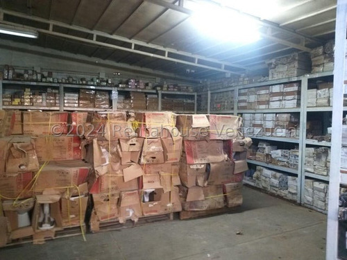 En Venta Galpón Ubicado En Palo Verde, Doble Altura. Ch.