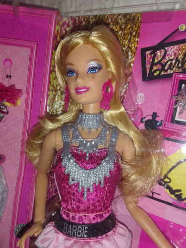 Barbie Fashionista - Rosa (Usado)