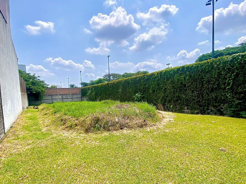 Terreno En Privada, A Un Costado De Camino Real Sumiya (jiutepec, Oriente De Cuernavaca)