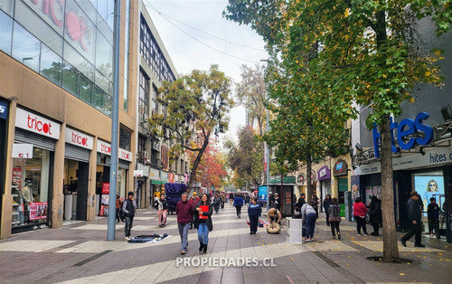 Local Comercial En Arriendo En Santiago Uf 230 Gran Local