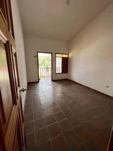 Imagen 10 de 15 de Tr Hermosa Casa En Venta En La Urb Mérida