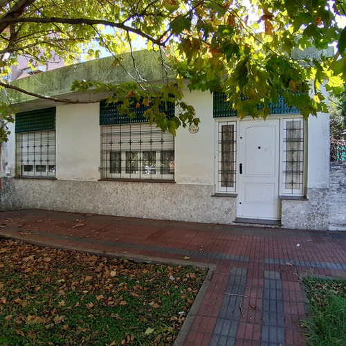 Venta Casa 3 Ambientes Bernal