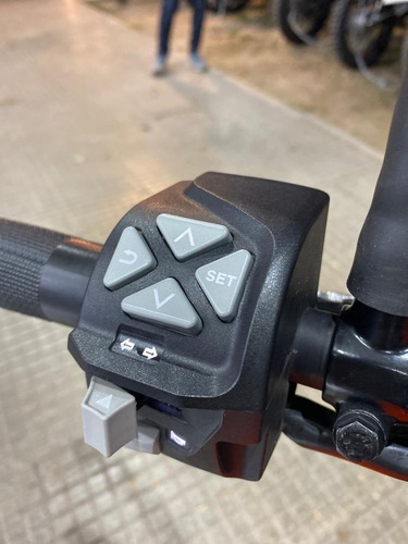 Imagen 8 de 8 de Ktm Duke 390
