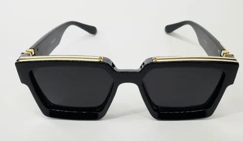 Lentes millonario sale