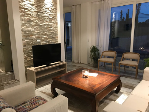 Amplia Casa | Excelente Estado | Barrio Privado