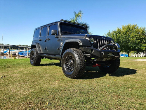 Imagen 2 de 11 de Jeep Wrangler Unlimited 4ptas V6 2017 Usado Premium Contado
