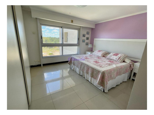 Imagen 9 de 13 de Venta Apartamento 3 Dormitorios Y Dep. En Playa Brava, Punta Del Este
