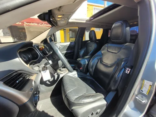 Jeep Cherokee 3.2 Longitude