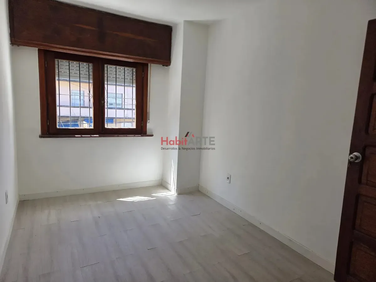 Casa En Alquiler En La Blanqueada De 3 Dormitorios Con Cochera · Foto 3
