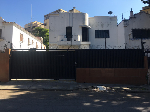 Se Vende Casa Comercial 223m2 11h/ 9b/ 3pe San Bernardino