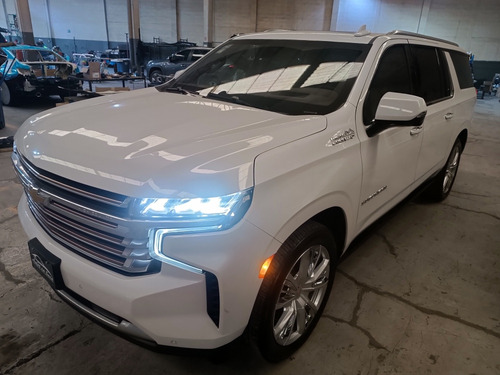 Chevrolet Suburban 6.2 High Country 4X4 At