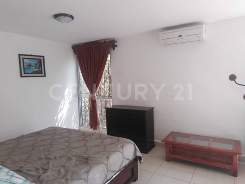 Casa En Venta En Condominio Las Palmas, Tuncingo, Acapulco