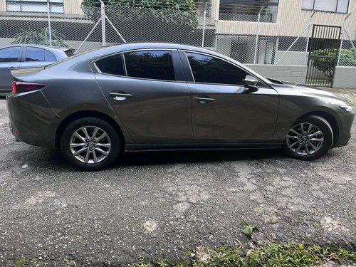 Mazda 3 2.0 Touring