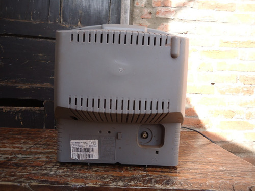 Imagem 7 de 9 de Tv Philips Colorida Sem Controle Barato