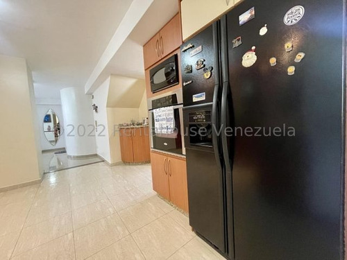 Imagen 14 de 30 de Mls #22-28102 Hermoso Y Moderno Penthouse Duplex Con Increíble Vista, Es Un Piso Completo. Afm
