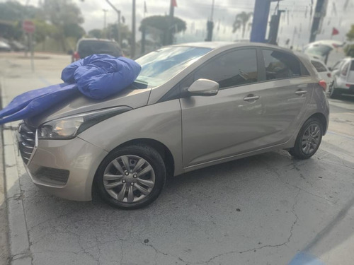 Imagem 3 de 9 de Hyundai Hb20 C./c.plus/c.style 1.6 Flex 16v Mec.