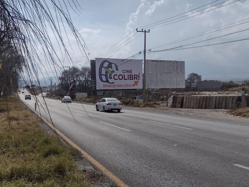 Vendo 9,694 Metros Cuadrados Con Servicios Km.16 Carretera Toluca Hacia Tenango Del Valle Estado De México, País México.