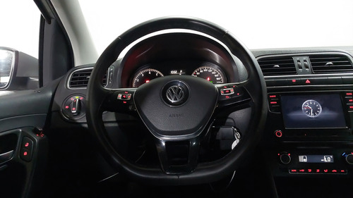 Volkswagen Vento 1.6 HIGHLINE TIPTRONIC