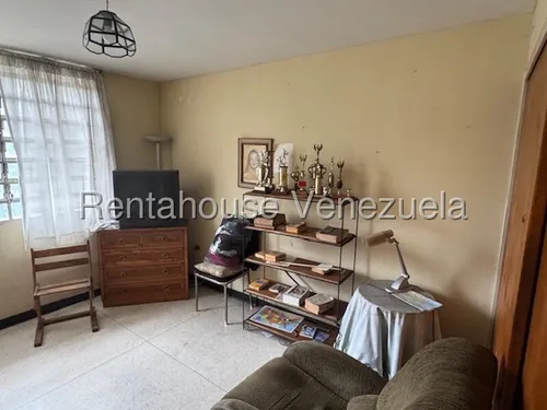 Acogedora Casa En El Marques