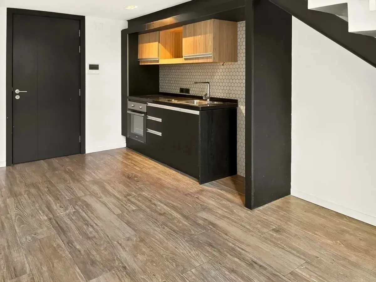 Alquiler Loft 1 Dormitorio En Punta Carretas Con Doble Altura, Patio, Parrillero Y Cochera · Foto 4