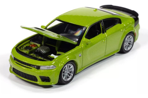 Auto World Modern Muscle 2023 Dodge Charger R / T Scat Pack Color Verde Lima
