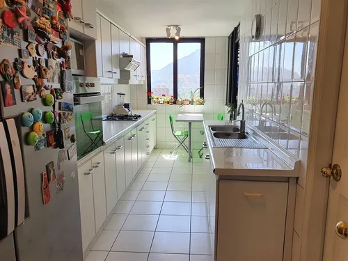 Departamento En Venta De 6 Dorm. En Vitacura. 4 Estac, 2 Bod