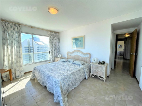 Imagen 24 de 30 de Excelente Unidad De 4 Dormitorios En Suite, Primera Fila Al Mar En Playa Brava - Punta Del Este