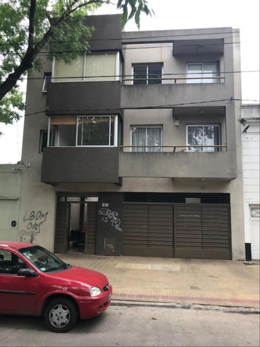 Monoambiente En Alquiler, Amplio
