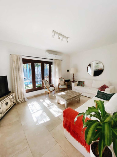 Imagen 3 de 23 de Venta Casa 4 Ambientes En La Horqueta Con Jardín Y Pileta