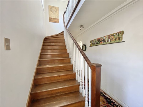 Casa En Venta De 6 Dorm. En Vitacura