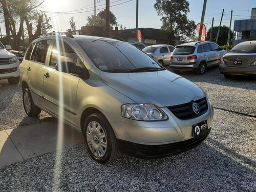 Volkswagen Suran 1.6 Confortline 5p 2009