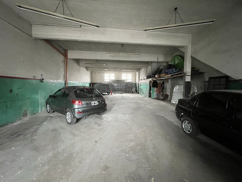 Imagen 2 de 13 de Galpon En Venta En Ramos Mejía