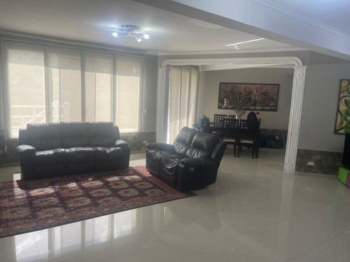 Lujosa Quinta En Venta En Exclusiva Urbanización Pan De Azúcar