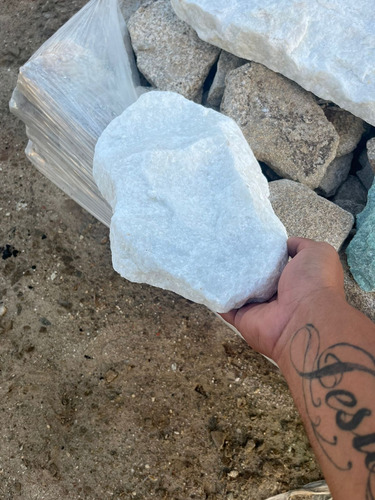 Pedra Moledo Premium Branco Face Lisa