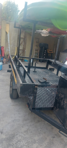 Trailer Tiene Enganche Para 3 Bicicletas, Tiene Una Caja