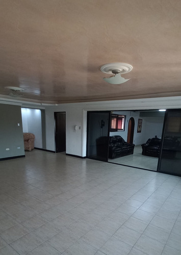 Imagen 5 de 20 de Penthouse - Apartamento En Venta En La Urb. Mañongo, Res. Frambil
