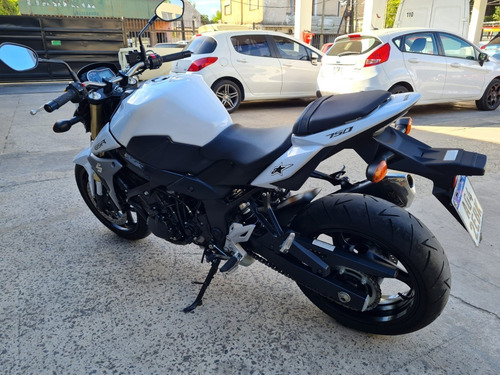 Imagen 3 de 11 de Suzuki Gsr 750