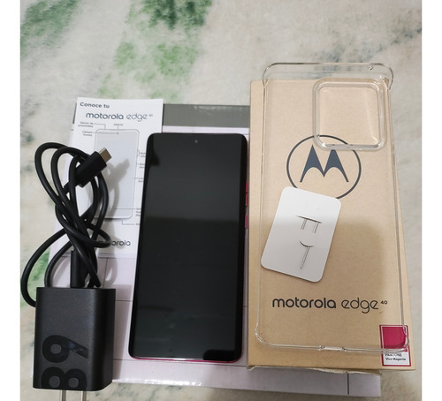 Motorola Edge 40 256 Gb + 8 Gb De Ram, Color Viva Magenta (Usado)