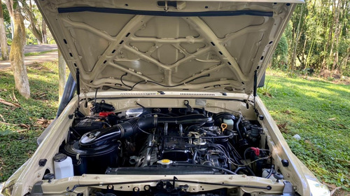 Toyota Land Cruiser Fj75