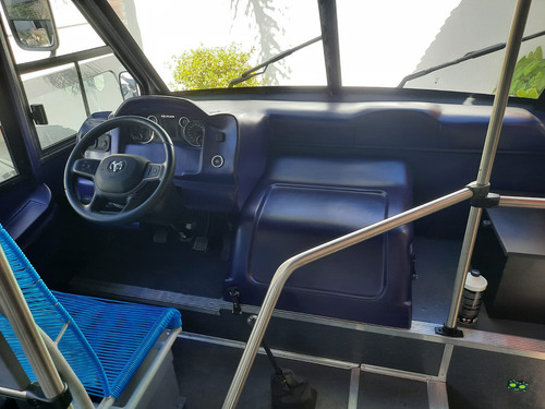 Microbus Ram 4000 Modelo 2024 27 Pasajeros