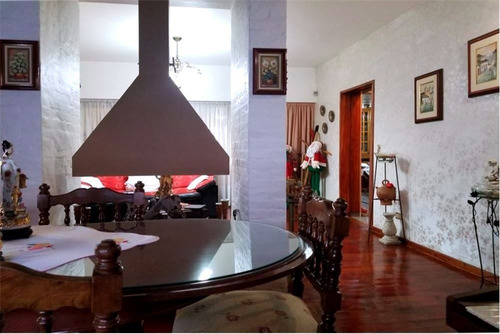 Casa 5 Ambientes - Terreno U.s.a.b. 2 Saavedra Dot