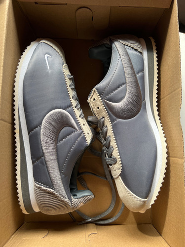 Zapatillas Nike Cortez Gris Talle 36 (Usado)