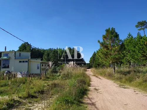 Terrenos - Barrio Pinares - Mza 102