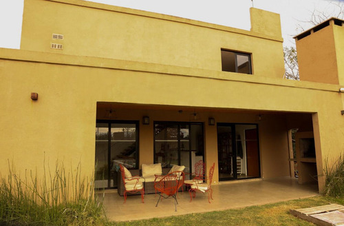 Imagen 20 de 30 de Casa Quinta 3 Amb En Venta En Mercedes Con Pileta.