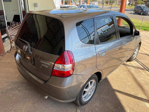 Imagen 5 de 14 de Honda Fit Lx At Cvt 2007