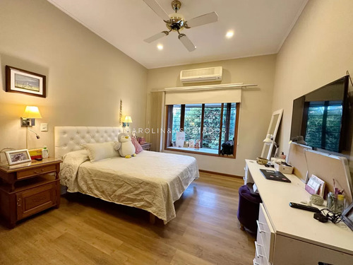 Excelente Casa En Venta De 5 Dormitorios En Lugano, Punta Del Este.