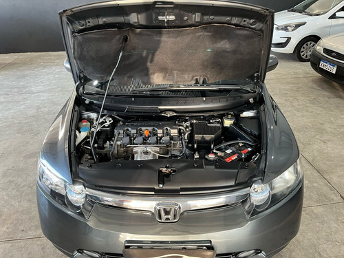 Honda Civic 1.8 Lxs Flex Aut. 4p